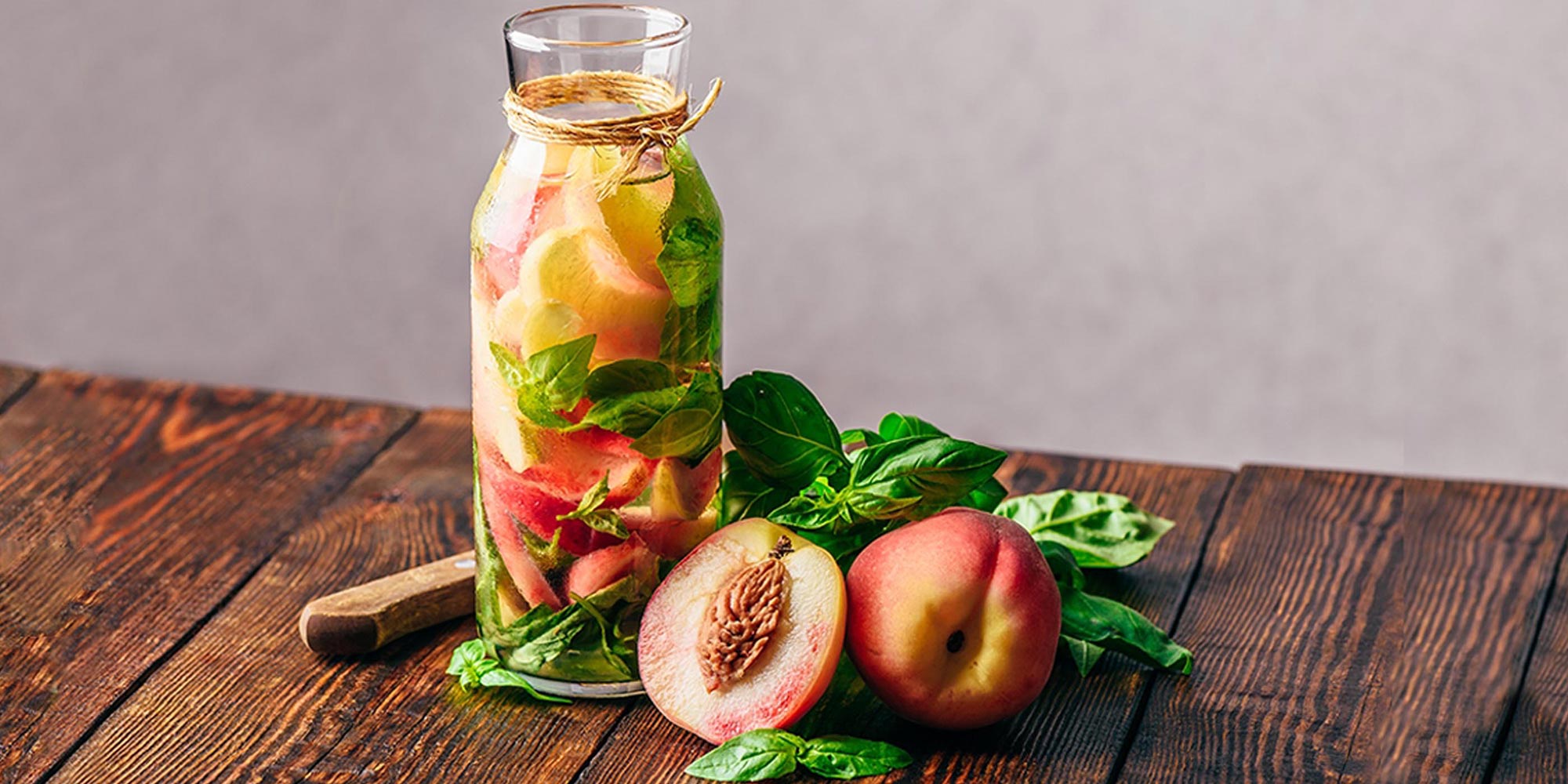 Peach Basil Bourbon Smash Recipe Zero Calorie Sweetener & Sugar Substitute Splenda Sweeteners