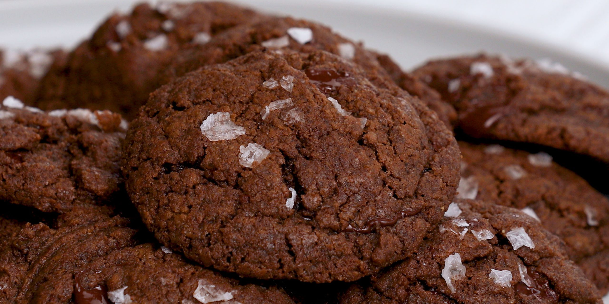 Espresso Chocolate Chunk Cookies With Sea Salt Splenda®