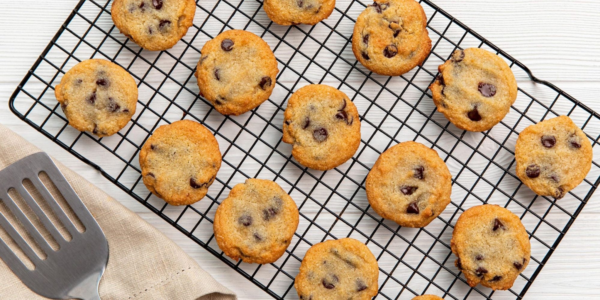 Keto Chewy Chocolate Chip Cookies