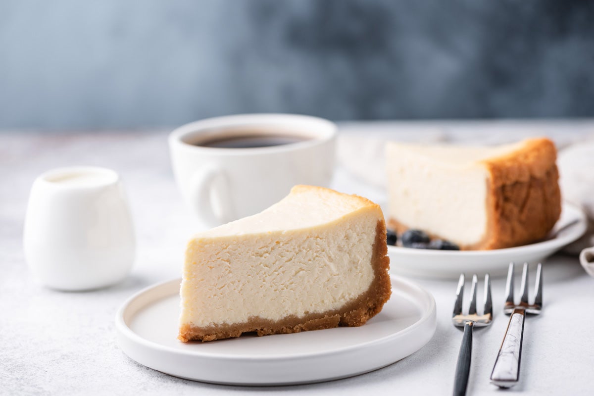 Cheesecake and coffee